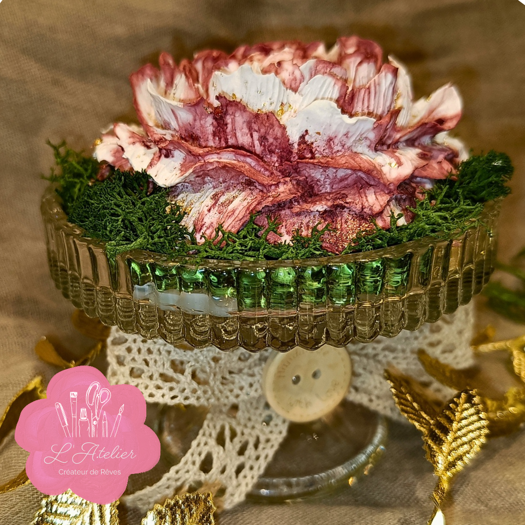 Pivoine sur coupelle